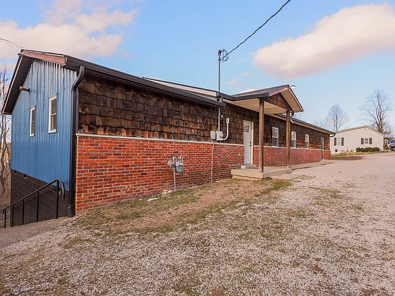 4th image of 751 S Summit St