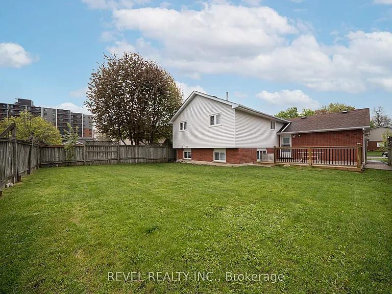 53 Memorial Dr #LOWER — Photo 16