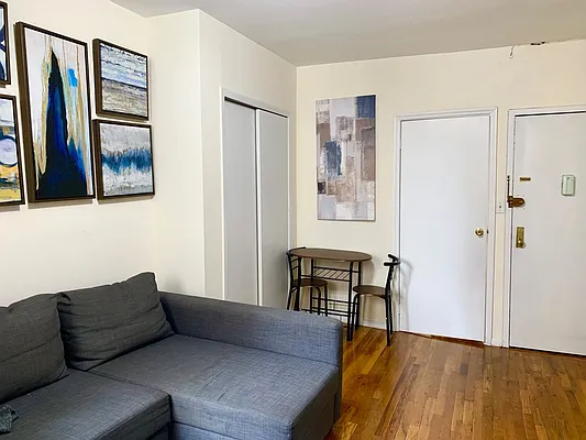 Rented by REAL New York | media 16