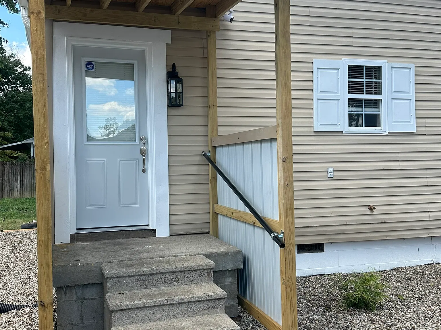 4 bed, 1150 sqft, $2,100 — Photo 4