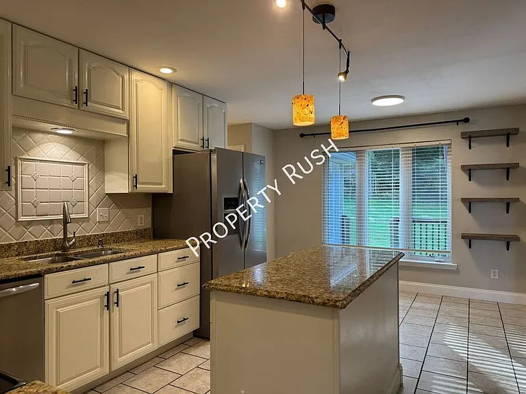 196 Blue Heron Dr — Photo 13
