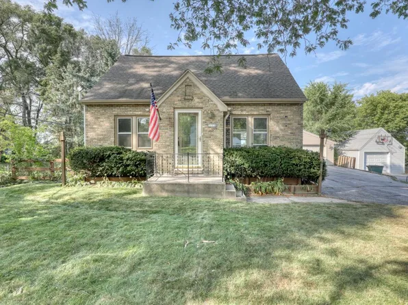 11110 West Wells STREET, Wauwatosa, WI 53226