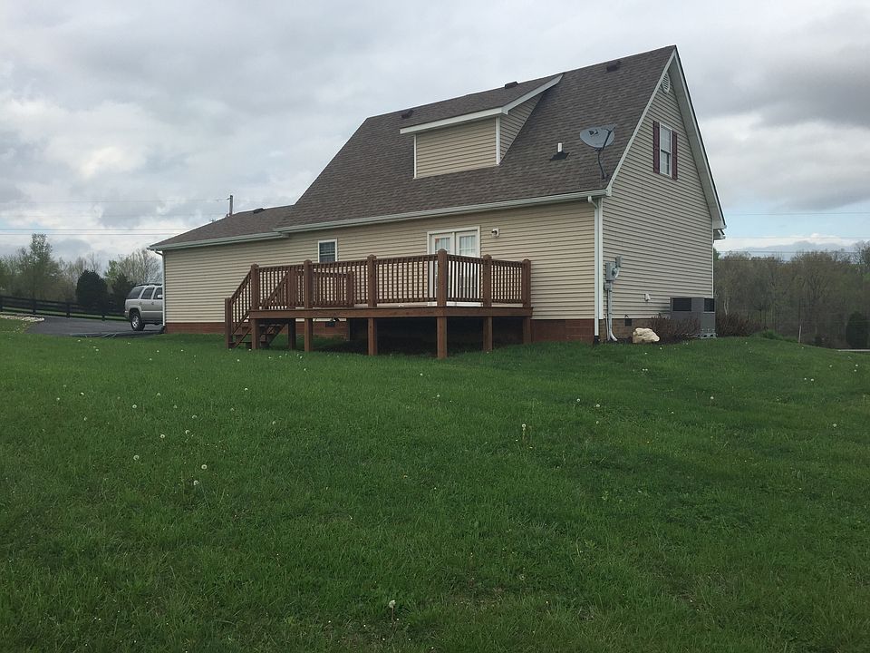 1st image of 121 Meadow Lake Ln