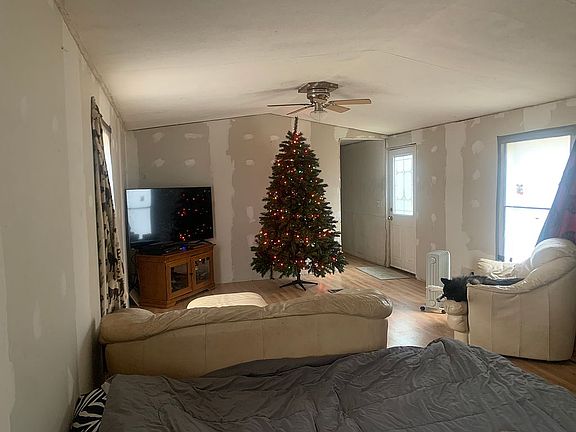 4th image of 7880 Cadillac Dr