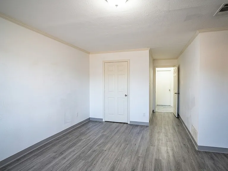 3706 Bishop Hill Dr — Photo 7