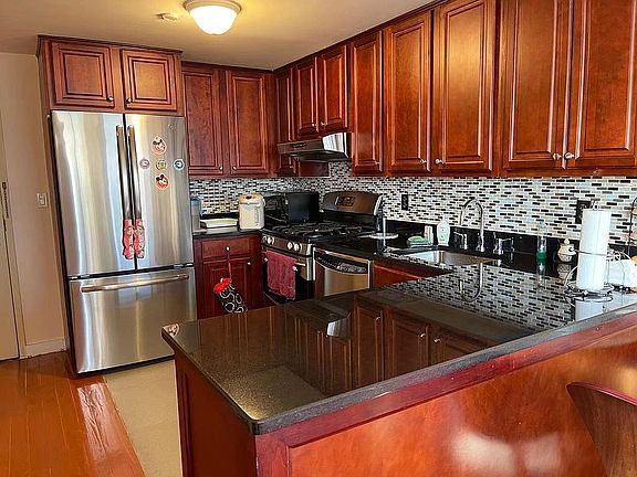 4th image of 13336 Sanford Ave APT 15F