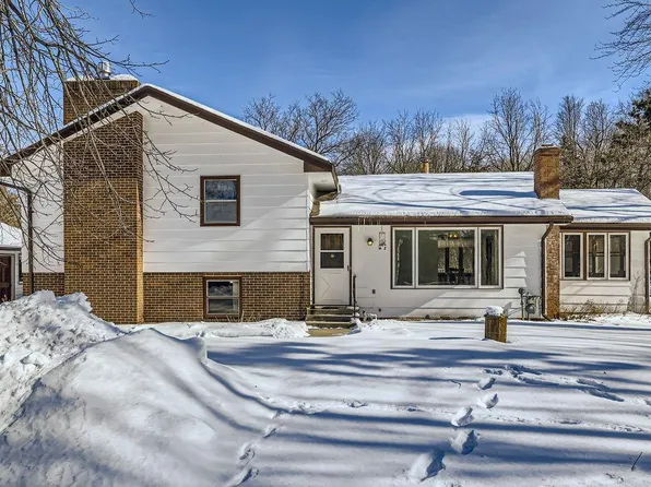 22715 Sandy Dr NE, East Bethel, MN 55005