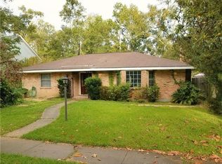 326 W Beach Pkwy, Mandeville, LA 70448
