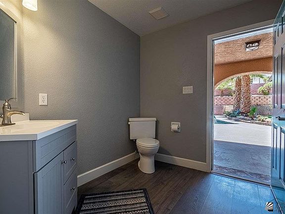 3rd image of 1399 W 32nd Pl