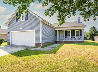 5413 Ballentine St, Hope Mills, NC 28348