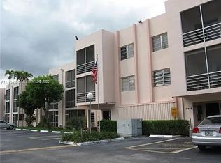 15888 SW 95th Ave APT 110, Miami, FL 33157