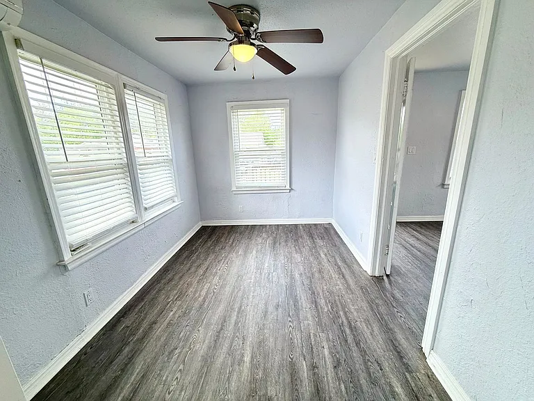 2832 N Woodward Ave — Photo 4