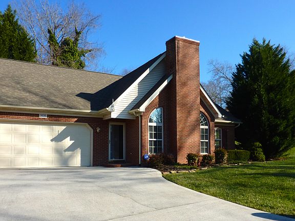 2nd image of 3036 Ginnbrooke Ln