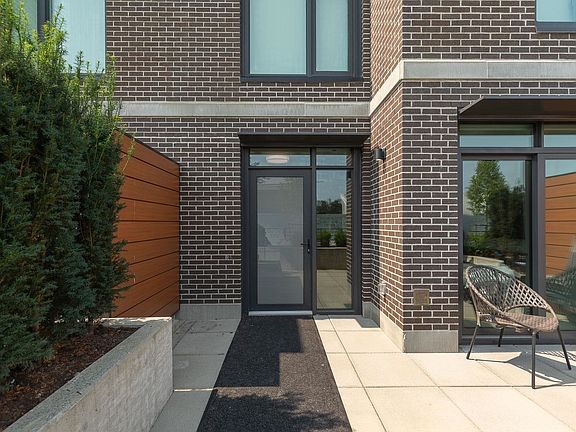 3rd image of 755 Harbourside Dr #107