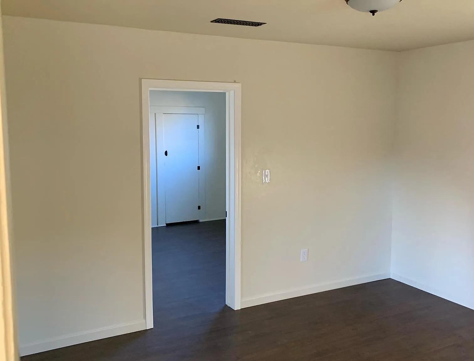3 bed, 1170 sqft, $2,200 — Photo 3