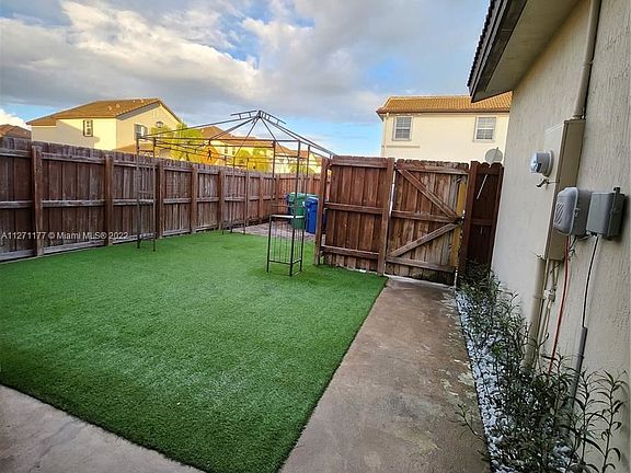 6DC16BA6-3D6B-4F4C-9ED6-003FF99A1B79