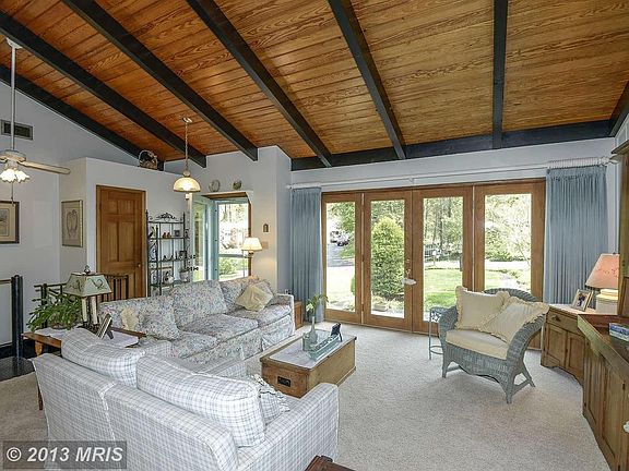 5th image of 526 Anne Arundel Blvd