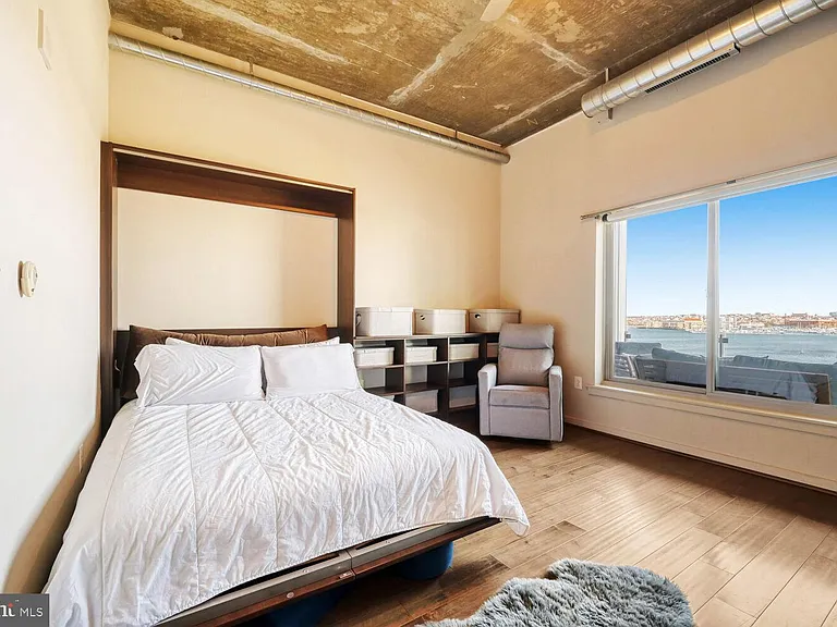 1200 Steuart St #713 — Photo 16