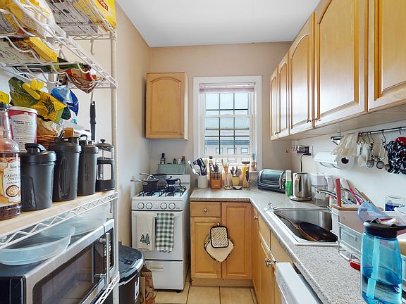 3rd image of 11 Glenville Ave #16