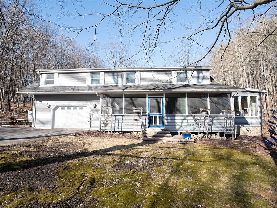 1st image of 7 Thorns Ln