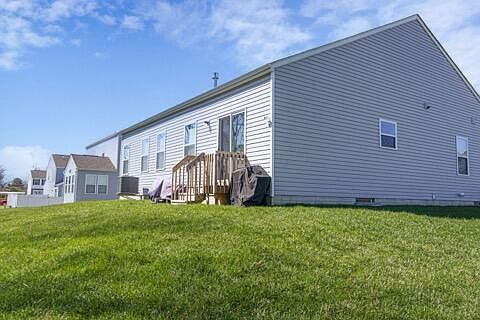 3rd image of 5634 Shagbark Pl