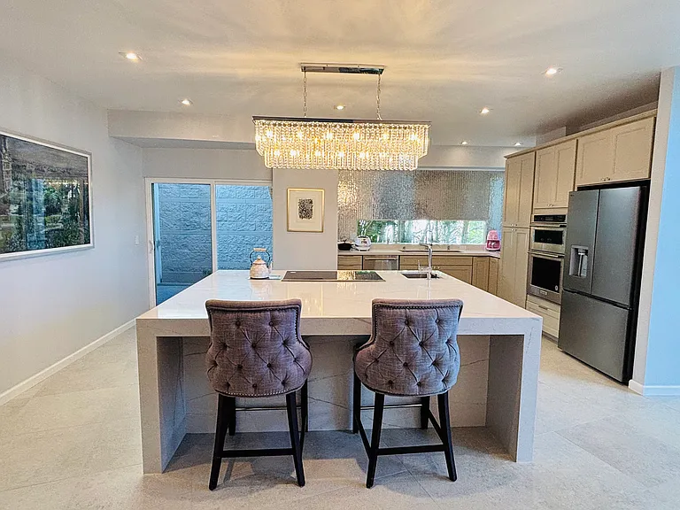 1205 Ikena Cir — Photo 3