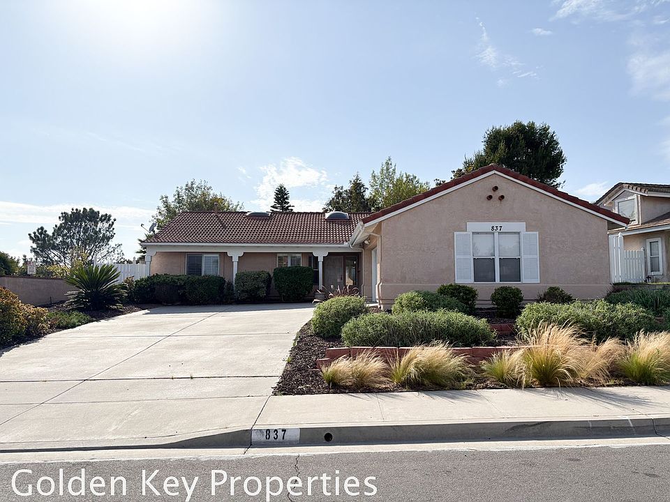 1st image of 837 Muirfield Dr