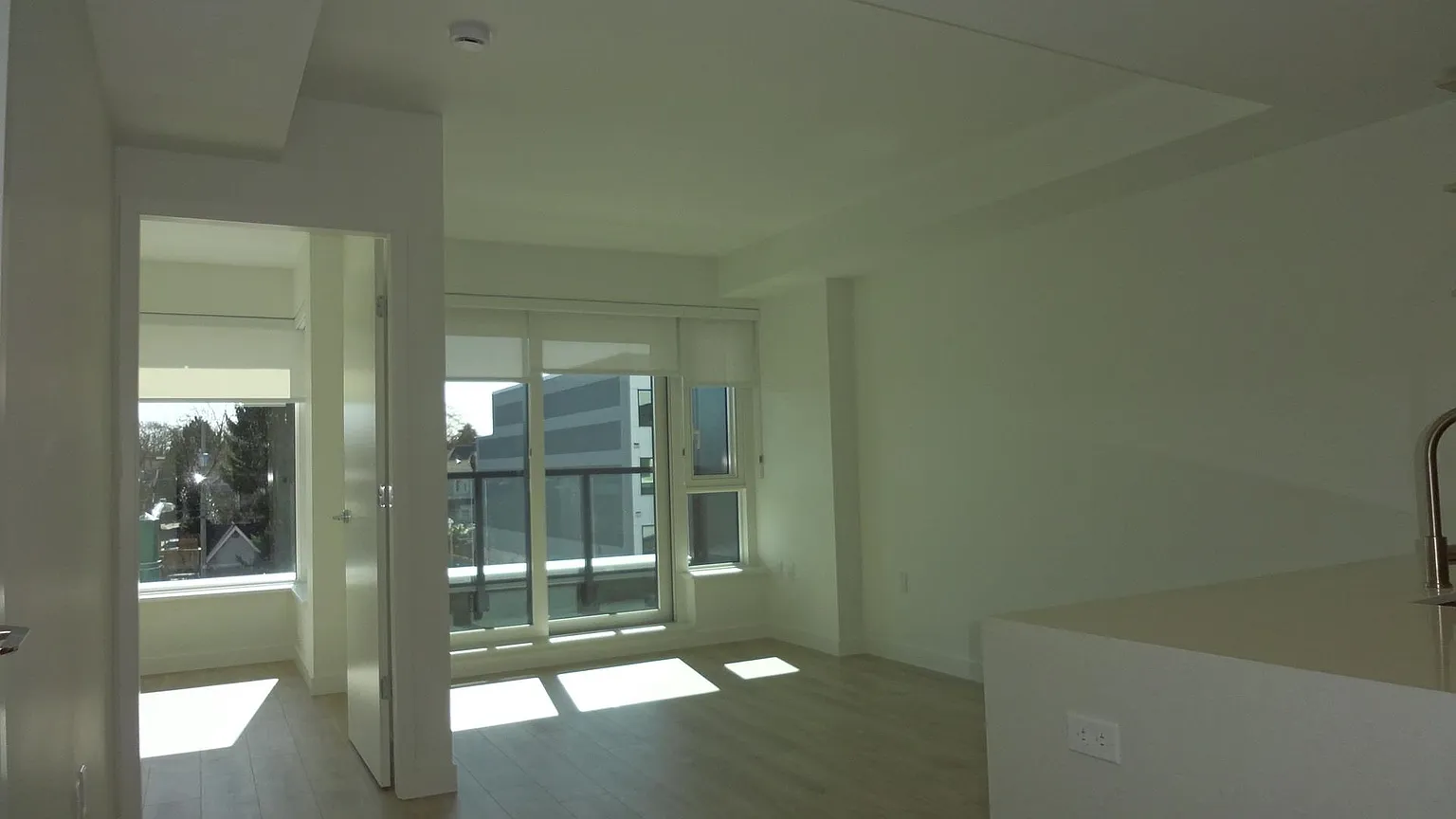 1981 Macdonald St #300 photo 1