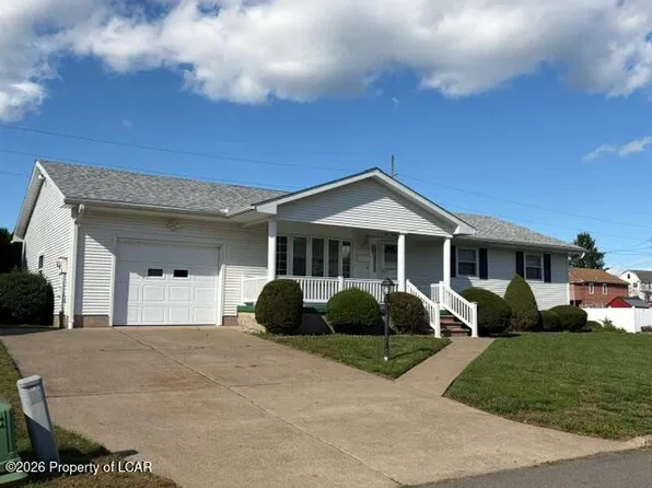 100 Hanlin Dr, Nanticoke, PA 18634