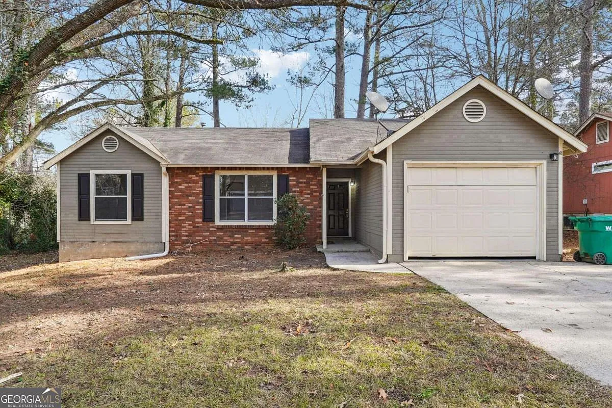 10302 Briarbay Dr photo 1