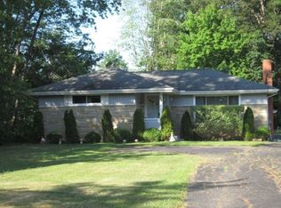 880 Lloyd Rd, Wickliffe, OH 44092