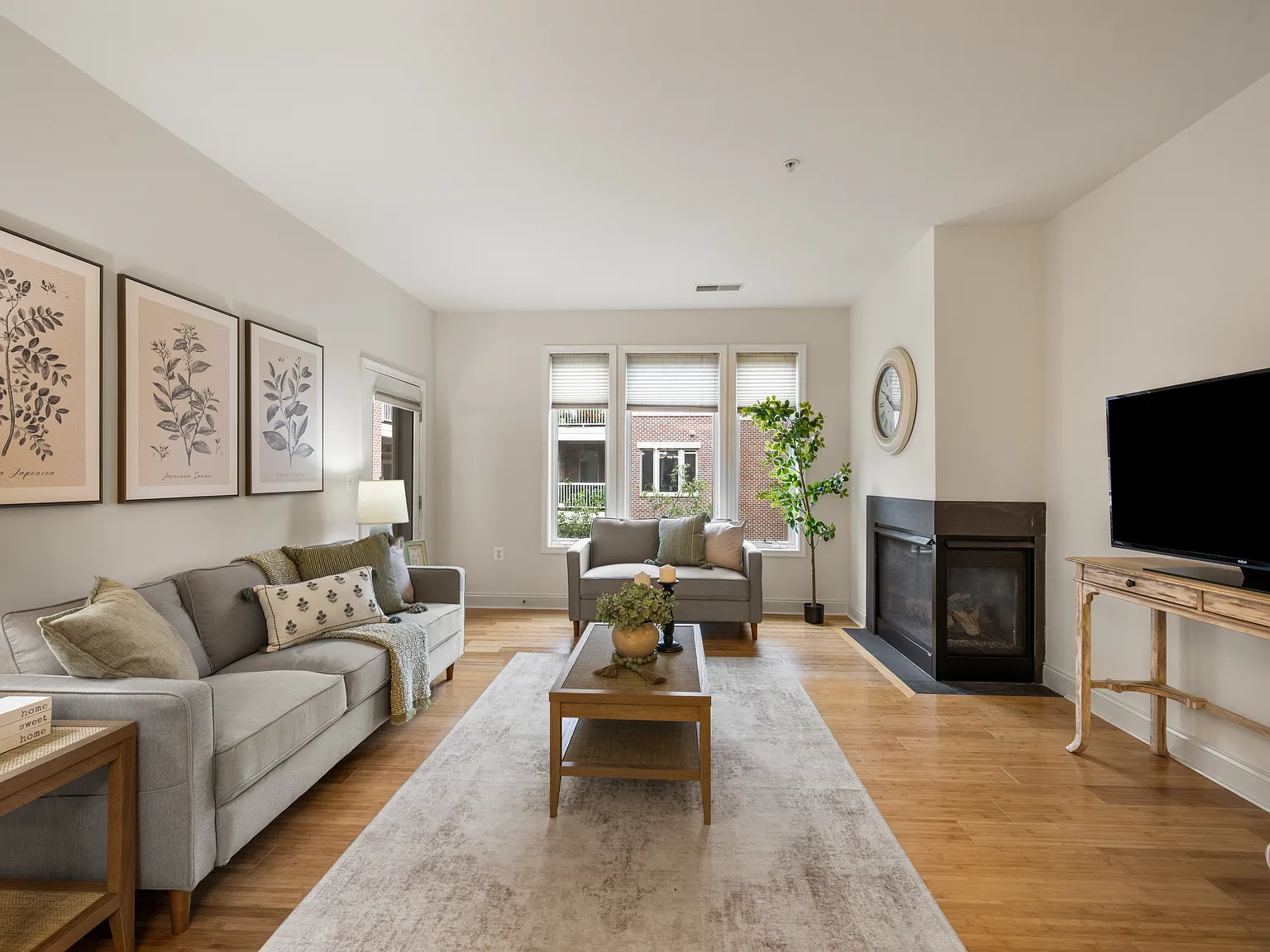 2 bed, 1275 sqft, $2,950 — Photo 2