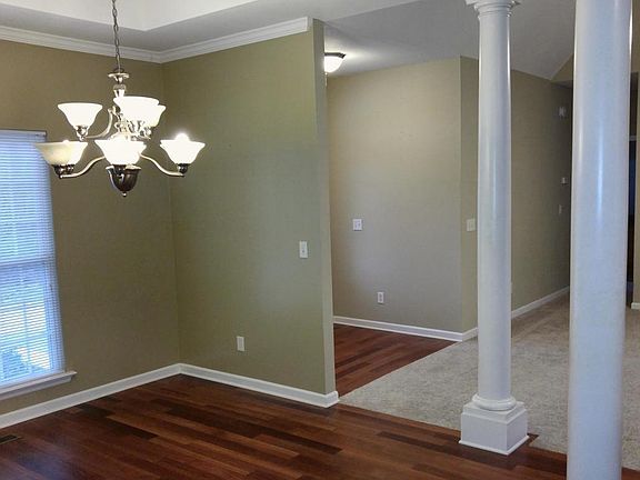 4th image of 2828 Chapel Bend Dr