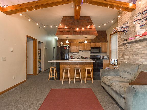2nd image of 135 Langdon St #2