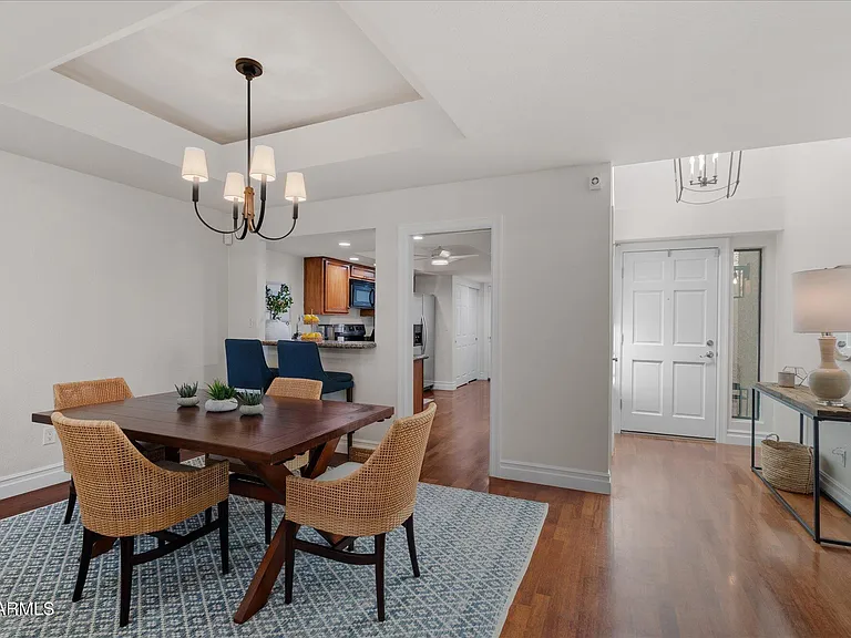 5805 N 24th Pl — Photo 9