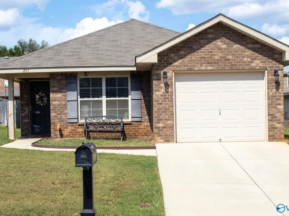 207 Valleyside Dr, Huntsville, AL 35810