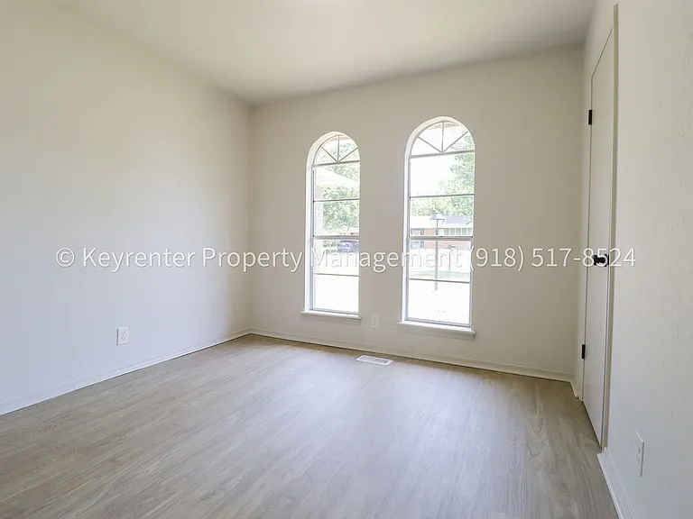 1820 S 5th Pl — Photo 26