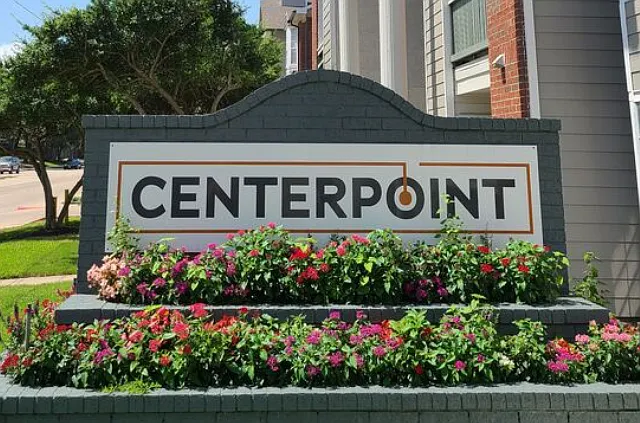 Centerpoint Apartments — Photo 26
