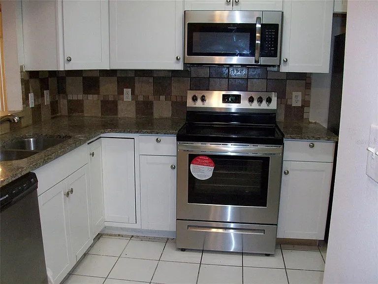 495 Las Cortes Ln #105 — Photo 9