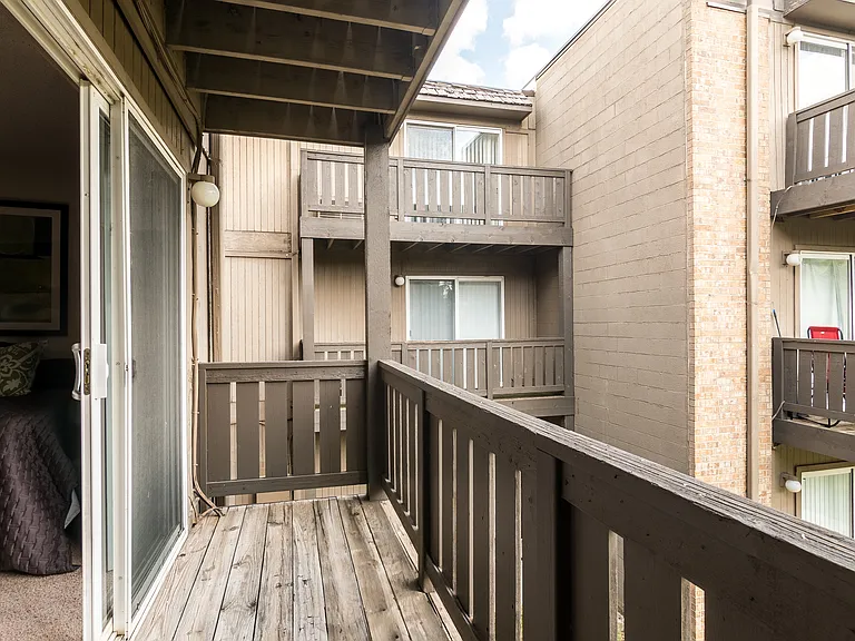6565 W Foxridge Dr — Photo 42