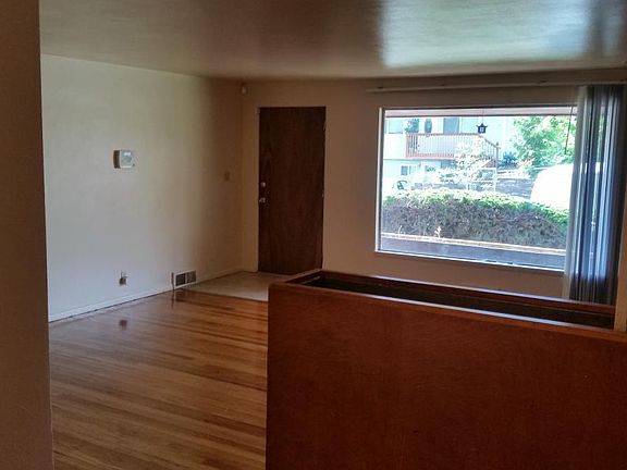 LIVING ROOM ENTRY