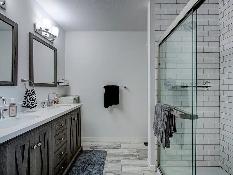 565 Lakeland Dr — Photo 23