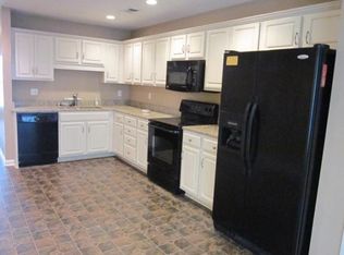 6447 Renate Rd, Louisville, KY 40291