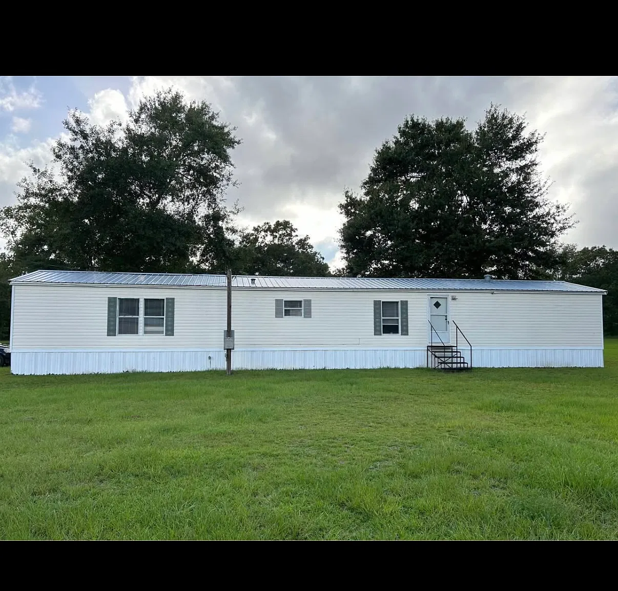3 bed, 1200 sqft, $950 — Photo 1