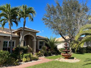 3401 Mystic River Dr, Naples, FL 34120
