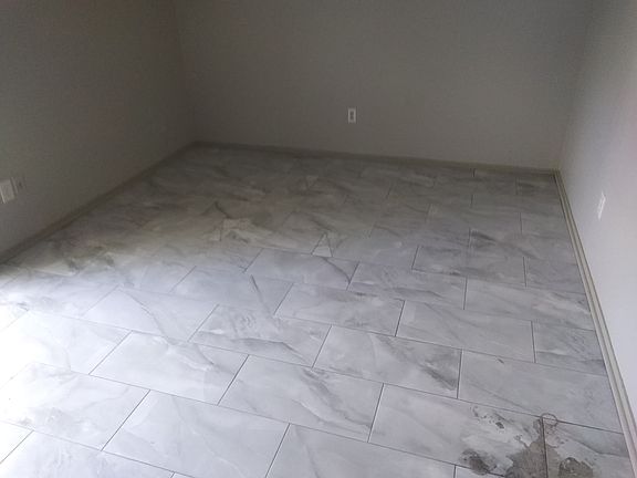 5th image of 5670 Encino Cv