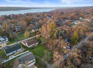 W3766 W Magnolia Dr, Lake Geneva, WI 53147