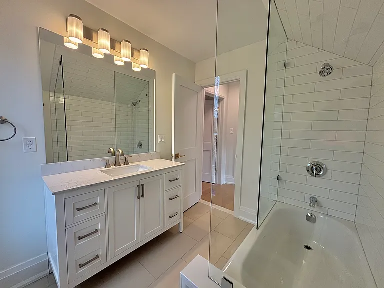 24 Ashley St — Photo 23