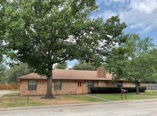 504 S Kirby St, Pilot Point, TX 76258