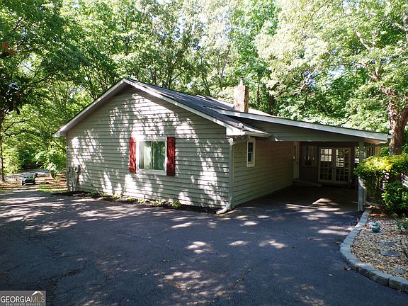3rd image of 426 Green Ridge Rd SE